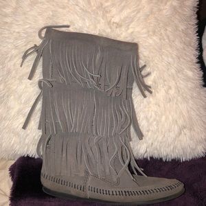 Minnetonka grey fringed boots